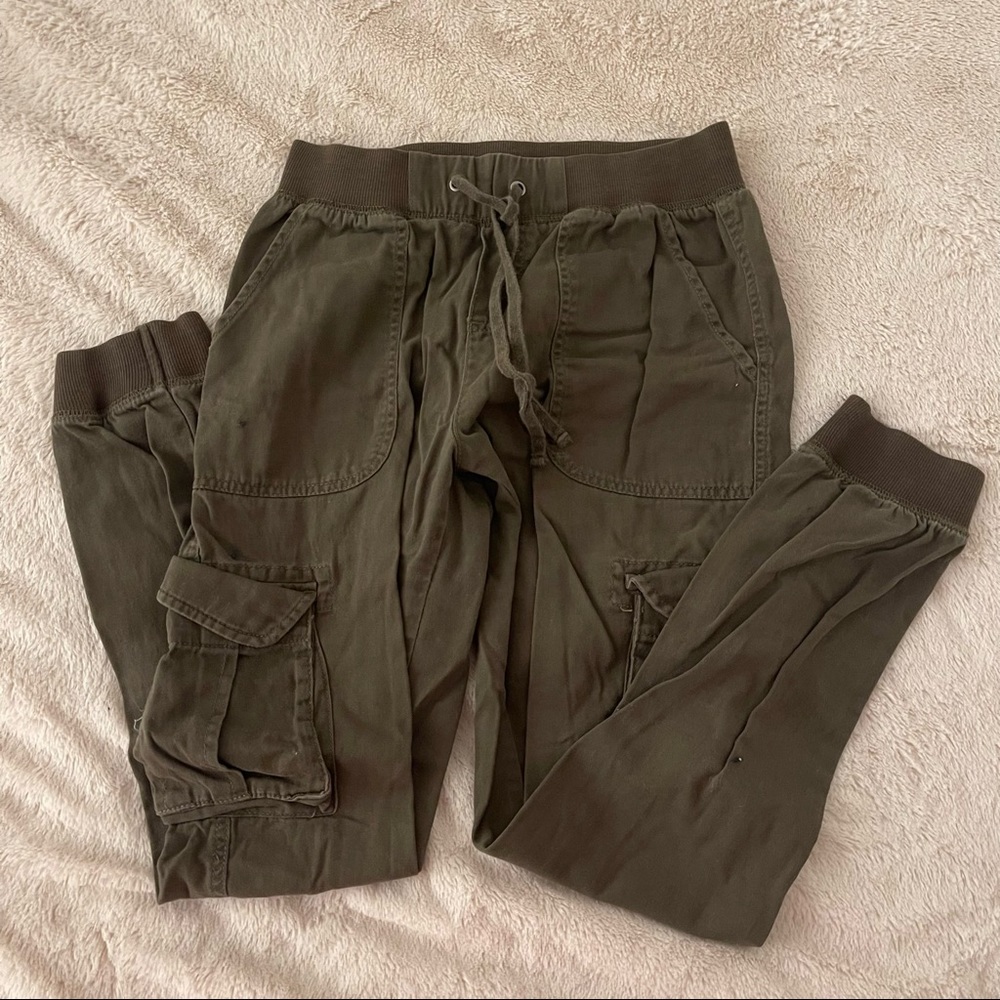 Green GAP cargo pants size XS